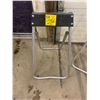 Image 1 : Boat motor stand