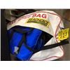 Image 2 : PFDs; 3- 1/2" 15' nylon dock line; dry chemical extinguisher; marine safety kit