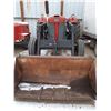 Image 12 : 1988 Massey Ferguson 4cyl gas  engine, Front end loader bucket