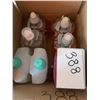 Image 2 : 11 light bulbs F32T8/850K, case of Lysol disinfectant wipes, hand cleaner