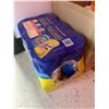 Image 4 : 11 light bulbs F32T8/850K, case of Lysol disinfectant wipes, hand cleaner