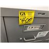 Image 2 : 3- 4 drawer filing cabinets