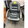 Image 2 : Beautiful office chair