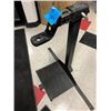 Image 1 : Receiver and Display Stand