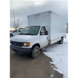 2004 Ford F450 Dually Cube Van - 6.0L Diesel - 186K km