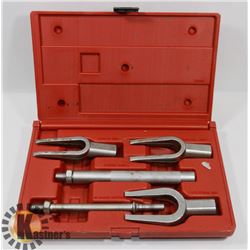 NEW 5PC POWERFIST TIEROD & BALL JOINT KIT.