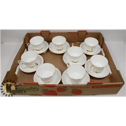 SET OF 8 ROYAL ALBERT BONE CHINA TEA CUPS &