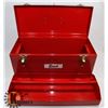 Image 1 : BEACH METAL TOOLBOX