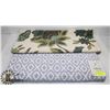 Image 1 : PAIR OF NEW 100% COTTON PRINTED RUGS 27" X 45"