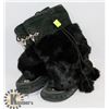 Image 1 : BLACK MUKLUKS - SIZE 7