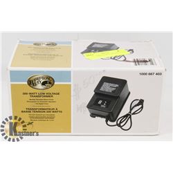 NEW HAMPTON BAY 200 WATT LOW