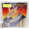 Image 1 : ALASKAN ULU KNIFE & CHOPPING BOWL NEW IN PACKAGE.