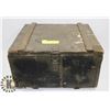 Image 1 : VINTAGE SOLID WOOD AMMO BOX