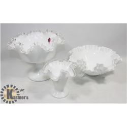 LOT OF DECORATIVE FENTON DISHES