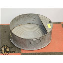 VINTAGE GALVANIZED OIL DRAIN  PAN