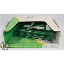 JOHN DEERE MOWER CONDITIONER 1/16 SCALE DIE CAST