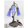Image 1 : ANTIQUE LOOK LILY LAMP
