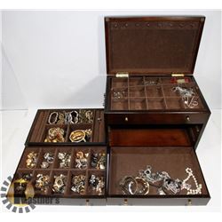 JEWELLERY BOX, 4 DRAWER WITH COSTUME JEWELLERY