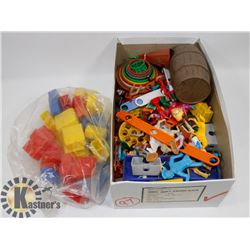 BOX OF 1050'S AND 60'S PLASTIC TOYS