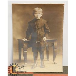 ANTIQUE PICTURE OF CHILD.