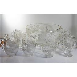 23)  VINTAGE GLASS PUNCH BOWL SET