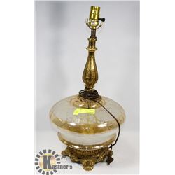 VINTAGE LAMP NO SHADE