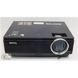 BENQ PROJECTOR WITH 52 HOURS ON LAMP
