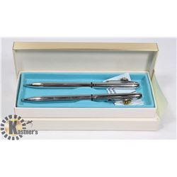 VINTAGE 1980 GARLAND PEN AND PENCIL SET GIVEN