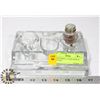 Image 1 : GLASS INKWELL STAND MADE IN ENGLAND.