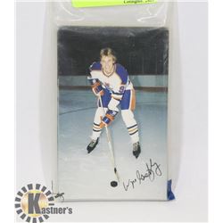 LOT OF VINTAGE ASSORTED EDMONTON OILERS POST CARDS