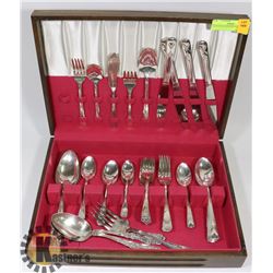 ESTATE SILVERWARE SET IN CASE
