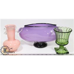 BOX OF ART GLASS PIECES