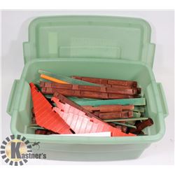 TOTE OF LINCOLN LOGS