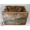 Image 1 : CANADA DRY WOODEN POP CRATE