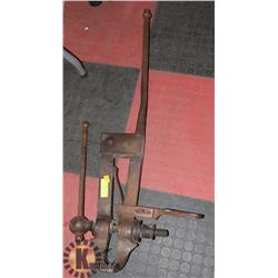 ANTIQUE BLACKSMITH VICE