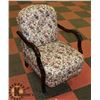 Image 1 : FLORAL PRINT CHAIR