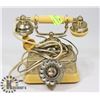 Image 1 : VINTAGE GOLD & YELLOW ROTARY PHONE