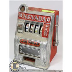 VINTAGE SMALL TABLE TOP LAS VEGAS SLOT MACHINE