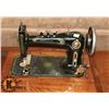 Image 2 : ANTIQUE RELIANCE TREDLE SEWING MACHINE