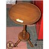 Image 1 : WOOD ROUND ACCENT TABLE