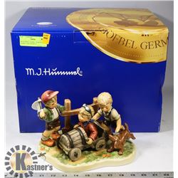 MJ HUMMEL GOEBEL "SOAP BOX DERBY" #1841 HUM2121