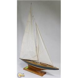 CONSTELLATION AMERICAS 1964 MODEL SHIP