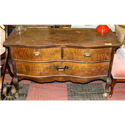 ANTIQUE TIGER OAK QUEEN ANNE LOW BOY DRESSER.