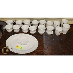ROYAL ALBERT VAL D'OR CHINA SET 18 PCS