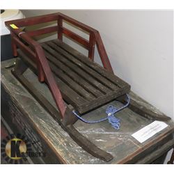 WOOD SLED GARDEN ACCENT PIECE.