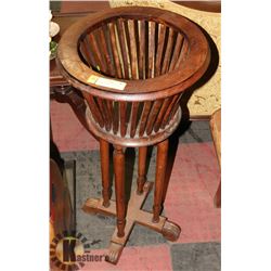 VINTAGE WOOD PLANT STAND