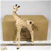 Image 1 : THE NATURAL WORLD HANDPAINTED GIRAFFE FIGURE.