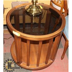 ROUND GLASS TOP SIDE TABLE 23"X 23".