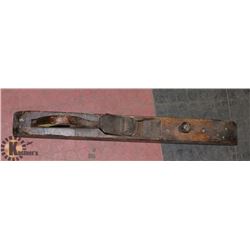 ANTIQUE WOOD PLANER. TOOLS