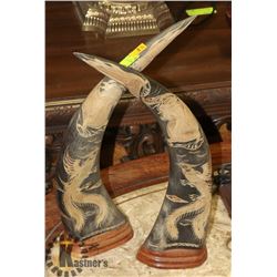 PAIR OF VINTAGE CARVED HORNS.